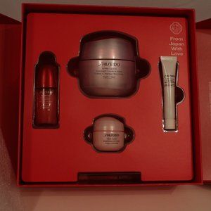 NEW Shiseido Ginza Tokyo Set Beauty Skincare Red Gift
